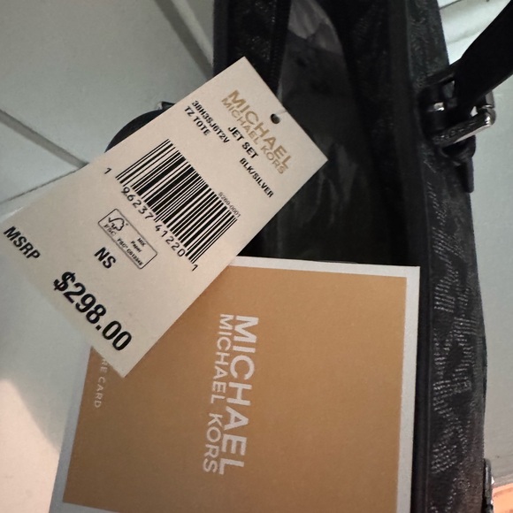Michael Kors Jet Set NWT - Picture 3 of 3